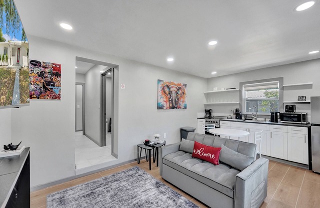 Lovely 1-Bedroom Apt Hollywood 1/1