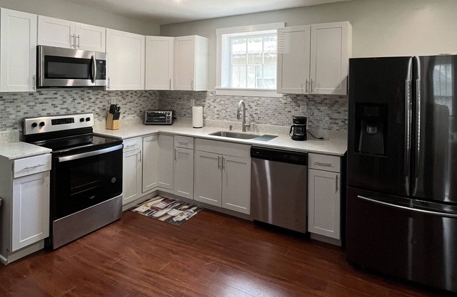 Lovely 1st Fl Apt 3 Bed/2 Bath in Downtown Orlando