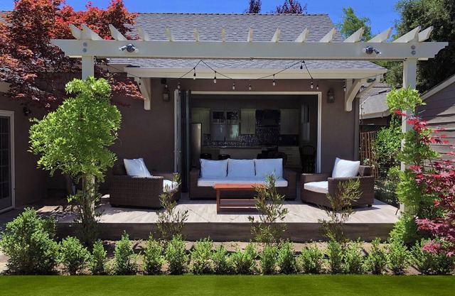 Lovely 2 Bedroom 2 Bathroom Private Cottage