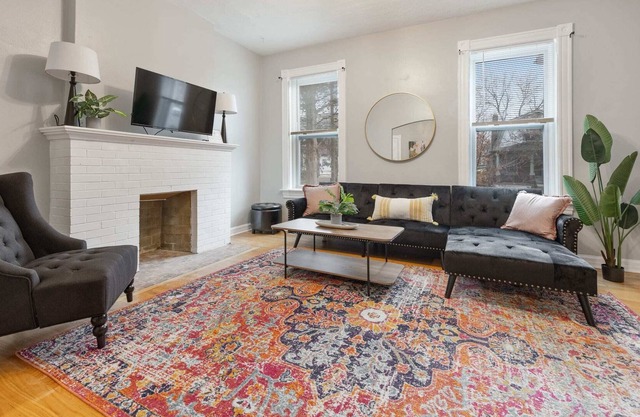 Lovely 2 Bedroom | Historic Shaw Neighborhood