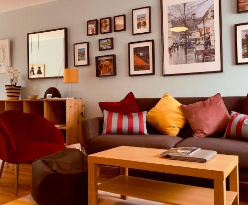 Lovely 2 bedroom house in Bath with private parking garden WiFi & easy access to city centre