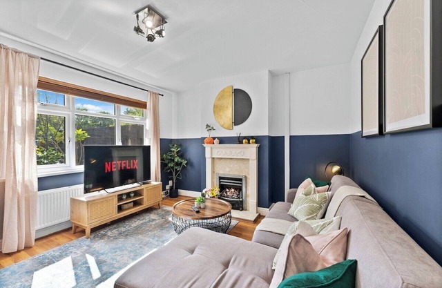 Lovely 3 Bed in the heart of Windsor - Garden