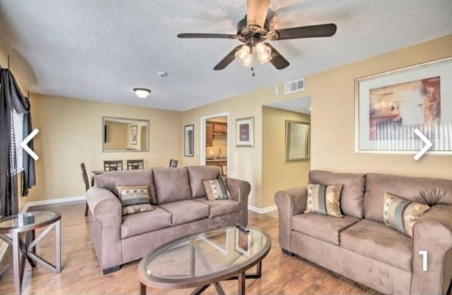Lovely 3 bedroom condo in forest acres!
