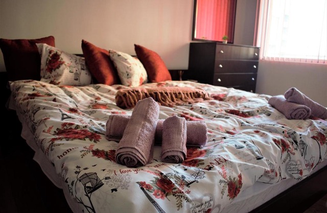 Lovely 3-bedroom entire Apartment City Center Veliko Tarnovo