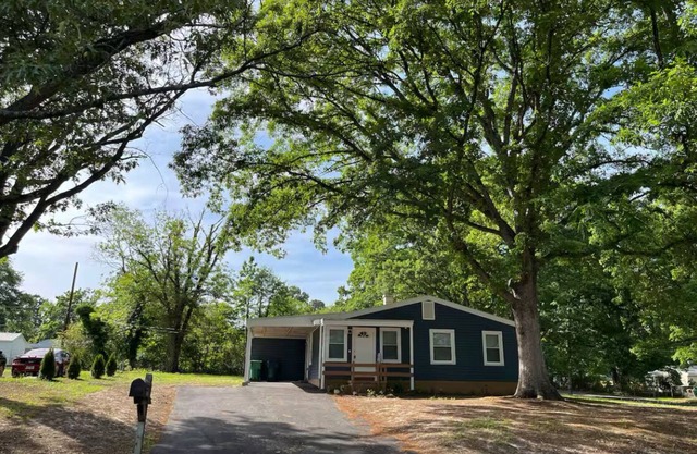 Lovely 3-bedroom house in Richmond downtown