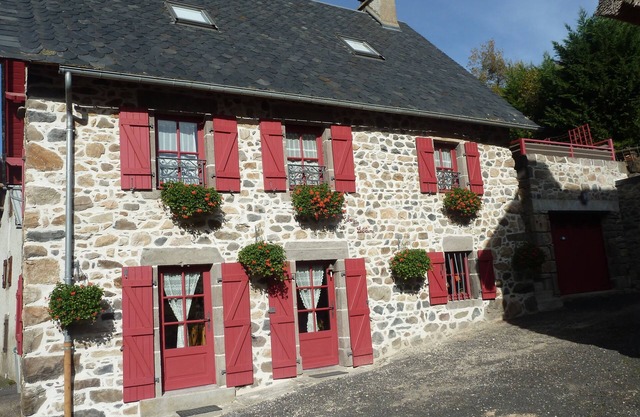 LOVELY 3-STAR CHARACTER HOUSE NEAR BESSE/SUPER BESSE
