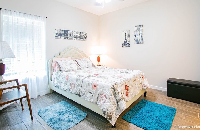 Lovely 3BR near aiport,hospitals,mall-shops