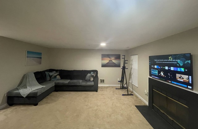 Lovely and furnished basement with private entrance