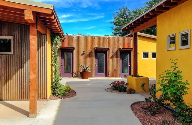 Lovely and quiet, a 5 minute walk to Downtown Moab town center.