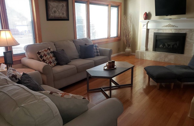Lovely and relaxing 2-story in Belmont