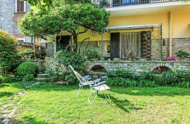 Lovely apartment for 4 guests with WIFI, TV, patio and pets allowed