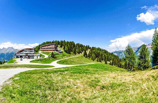 Lovely apartment for 4 people with WIFI, TV and parking