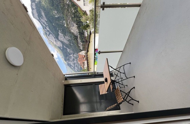 Lovely apartment for 2 people with WIFI, TV, balcony, panoramic view and parking