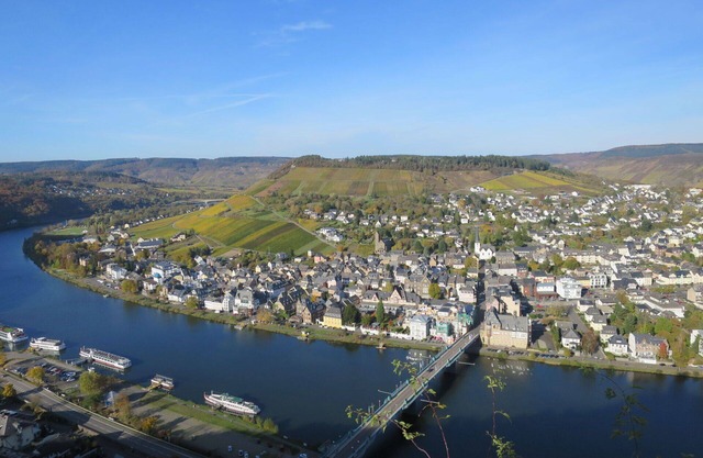 Lovely apartment for 4 guests with WIFI, hot tub, TV, patio, pets allowed and parking