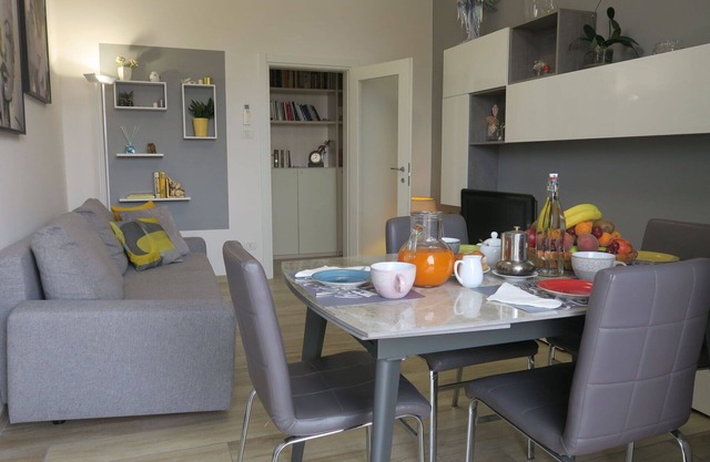 Lovely apartment for 4 people with WIFI, A/C, TV, balcony and parking