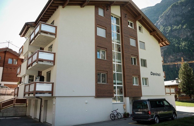 Lovely apartment for 6 guests with WIFI, TV, balcony and parking