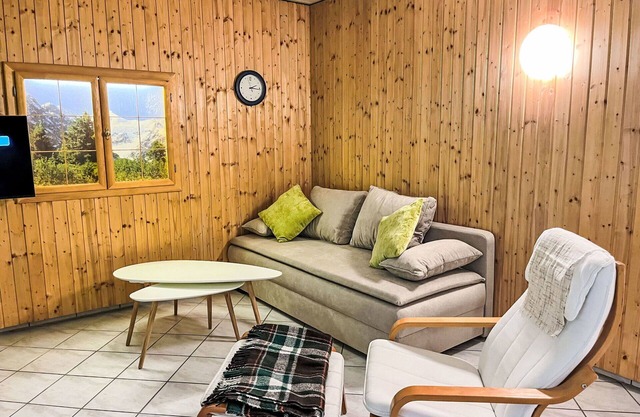 Lovely apartment for 2 people with WIFI, hot tub, TV and parking