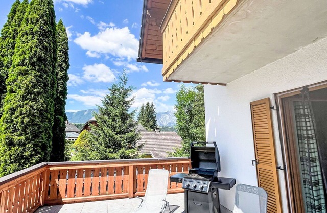 Lovely apartment for 12 people with hot tub, WIFI, TV, terrace and panoramic view