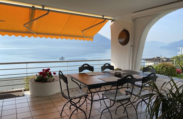 Lovely apartment for 5 guests with hot tub, WIFI, TV, patio and panoramic view