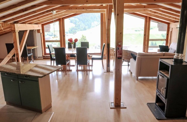 Lovely apartment for 7 guests with balcony, panoramic view and parking