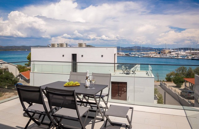 Lovely apartment in Betina with WiFi