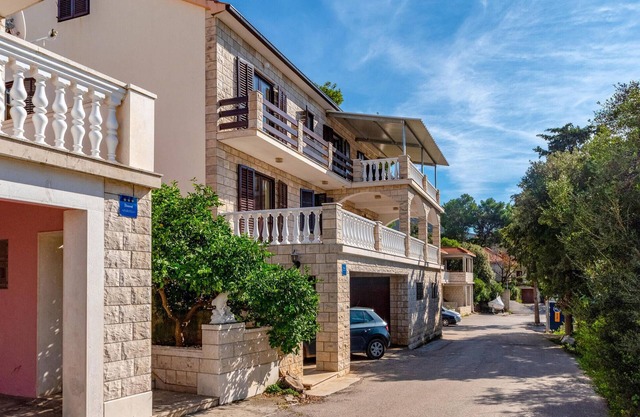 Lovely apartment in Cara with WiFi