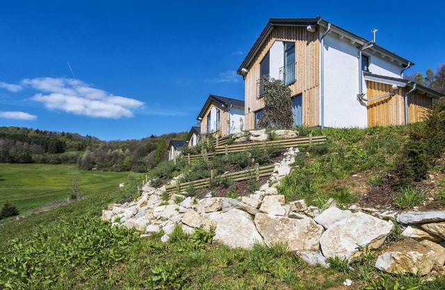 Lovely apartment in villa for 6 guests with WIFI, TV, terrace, pets allowed and parking
