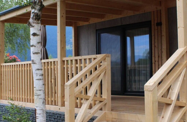 Lovely apartment in villa for 6 guests with WIFI, TV, terrace and parking