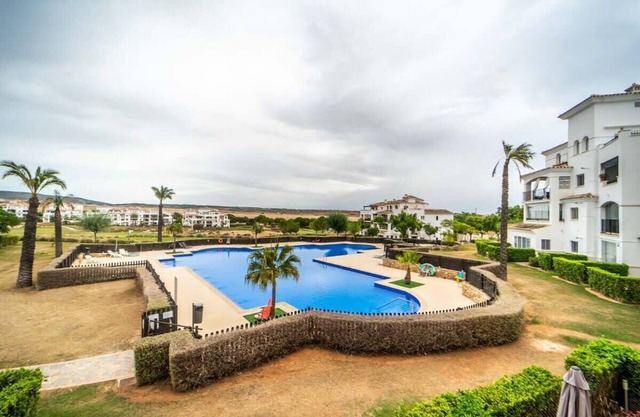 Lovely apartment with pool views - AO1211HR