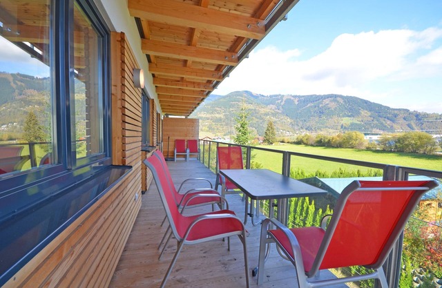 Lovely apartment with wraparound balcony in perfect location