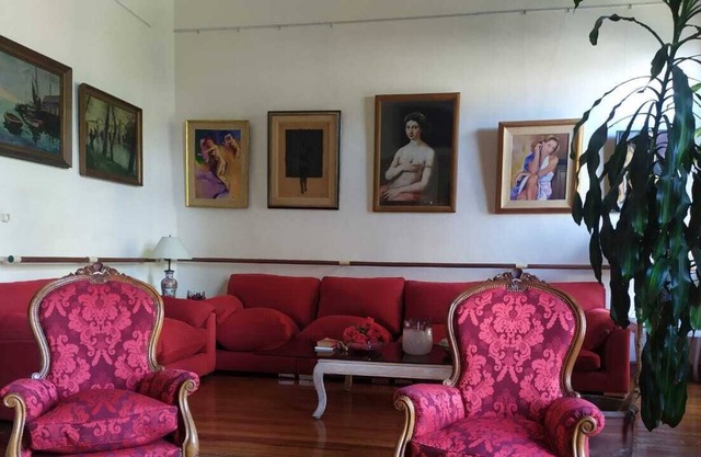 Lovely, Comfortable up to 14 Guests