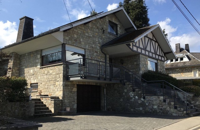 Lovely Cottage in Waimes near the Lake