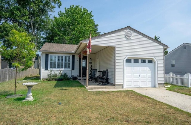Lovely Cottage on Cedardale in Villas