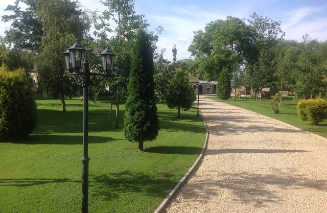 Lovely country location close to Cotswolds, Fairford, Cirencester , Wiltshire