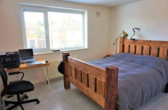 Lovely Family Home in Rainham. Relax at this peaceful home away from home.n