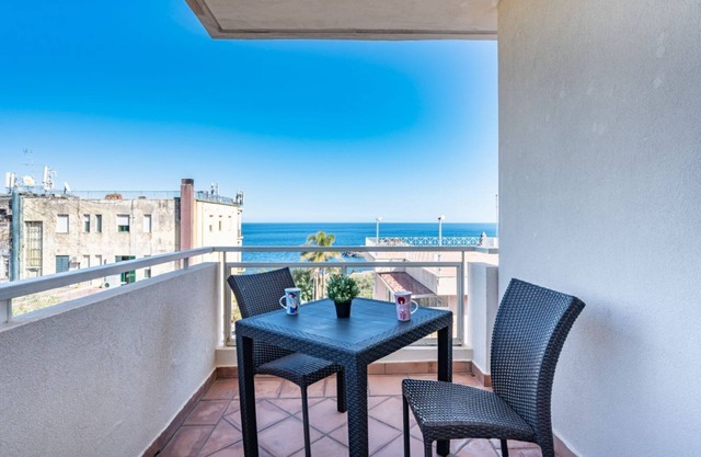 Lovely Flat with Balcony and Private Parking