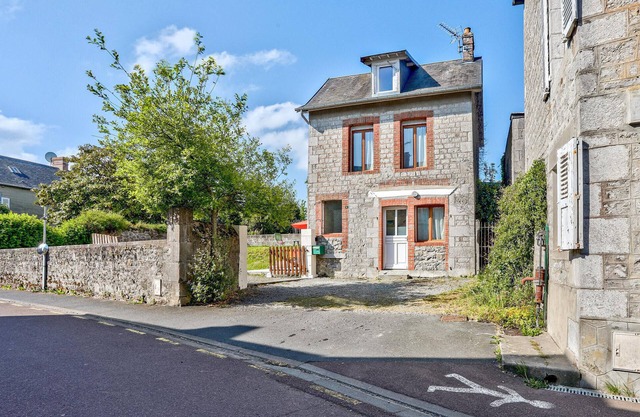 Lovely home in Quettreville-sur-Sienne