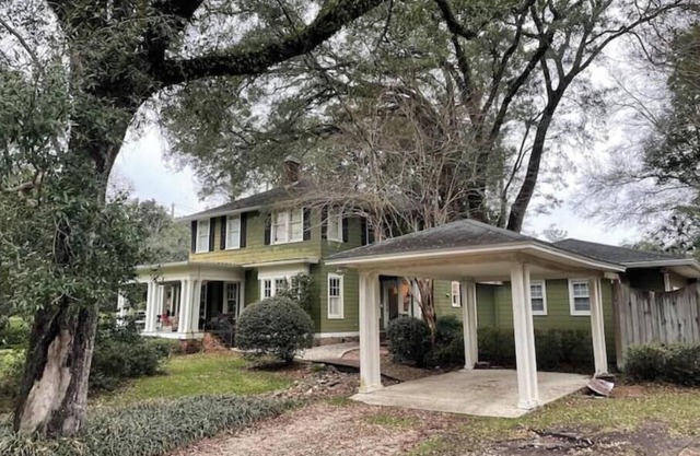 Lovely guesthouse near I10 with grand piano; 15 min from campus