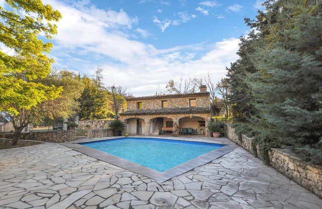 Lovely home in Saint-Vallier-de-Thiey