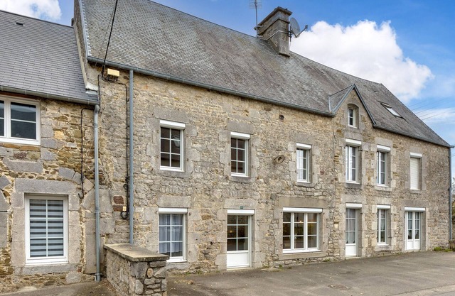 Lovely home in Hauteville-sur-Mer