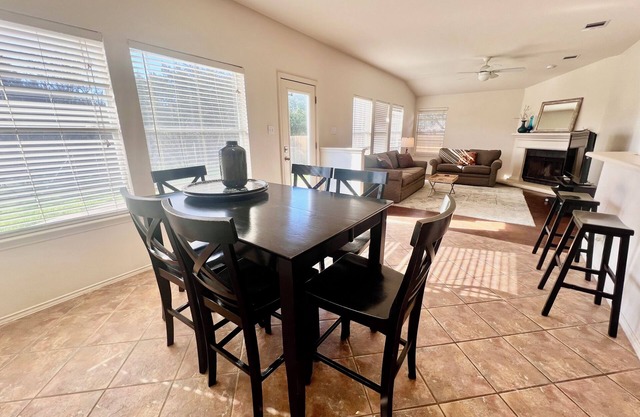 Lovely home great for visitors or families relocating or renovating with pets