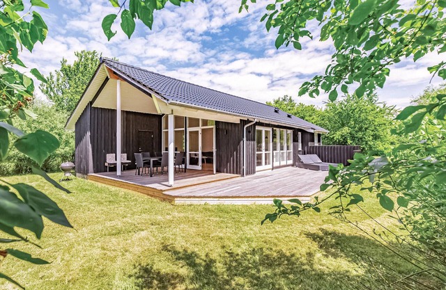 Lovely home in Gørlev with kitchen