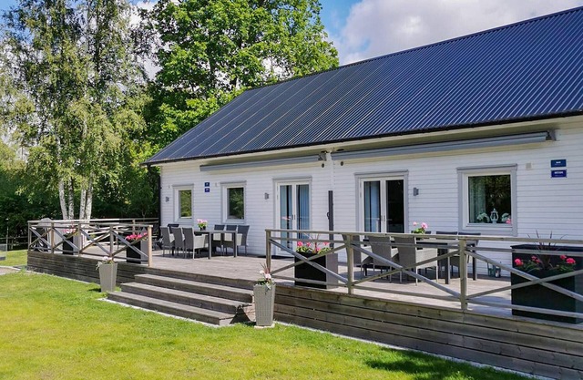 Lovely home in Heberg with WiFi