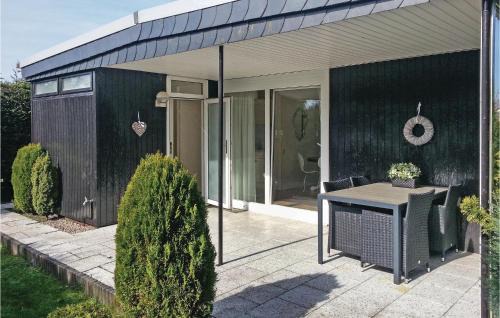 Lovely Home In Julianadorp With Wifi