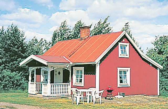 Lovely home in Kristdala with sauna