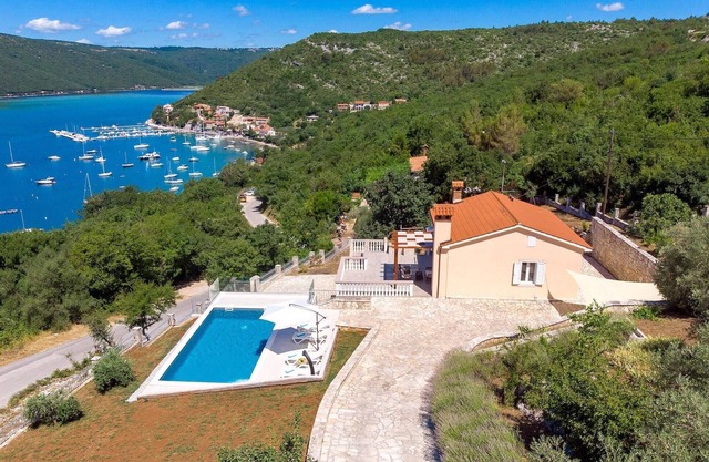 Lovely home in Labin - Rabac