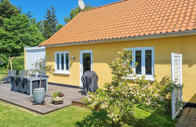 Lovely home in Samsø with WiFi
