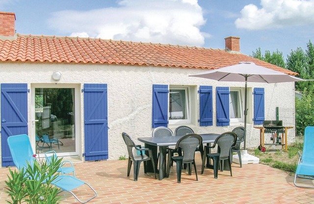 Lovely home in St Urbain with kitchen