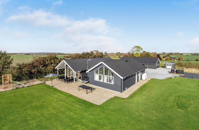 Lovely home in Sydals with sauna