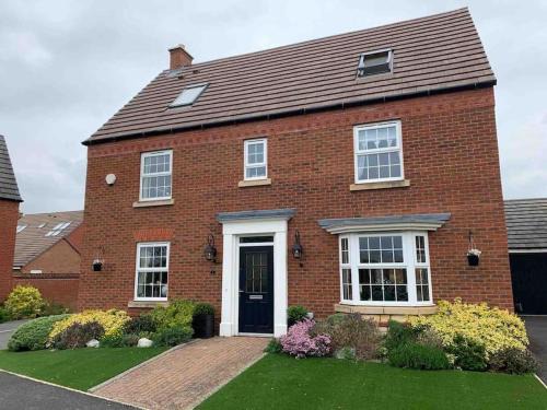 Lovely house, Honeybourne, edge of Cotswolds